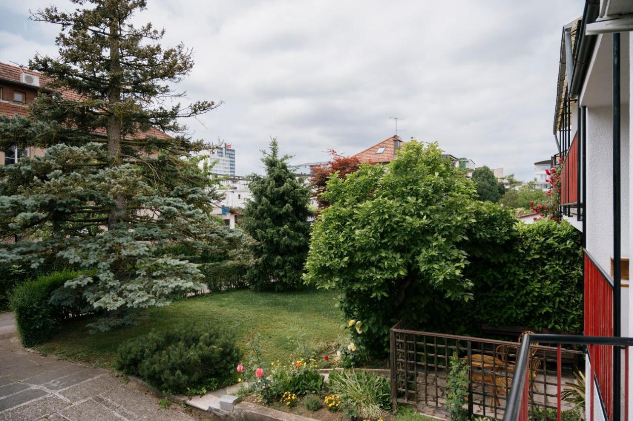 Ljubljana C17 4-Bedroom Private Row House With Garden And Parking Luaran gambar