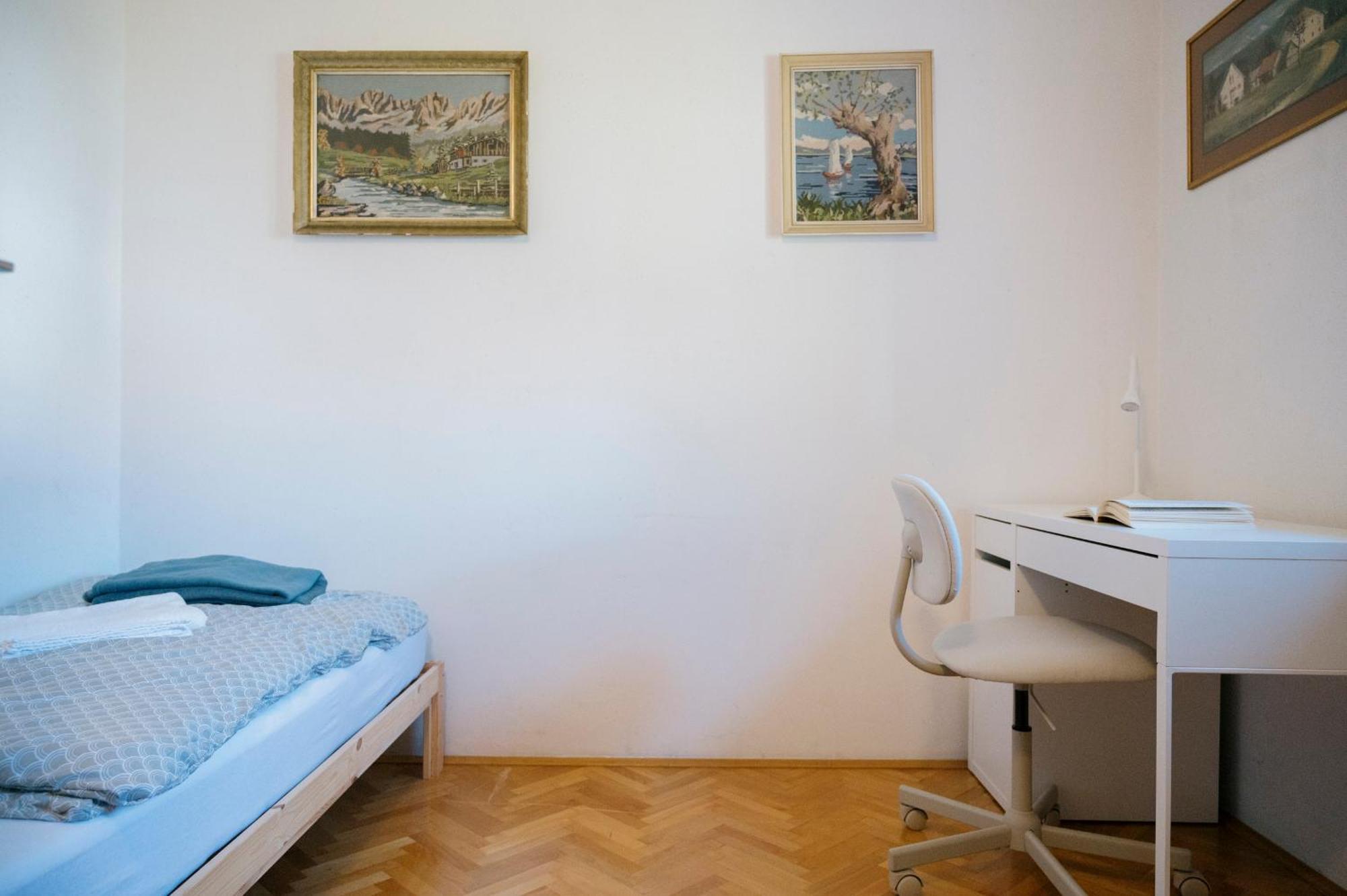 Ljubljana C17 4-Bedroom Private Row House With Garden And Parking Luaran gambar